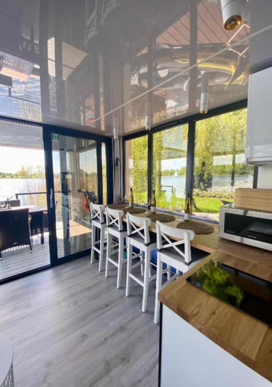Domek na wodzie, dom na wodzie, hotel, apartament, pokoje, houseboat, dom na wodzie, dom nad jeziorem Wabrzezno Zewnętrze zdjęcie